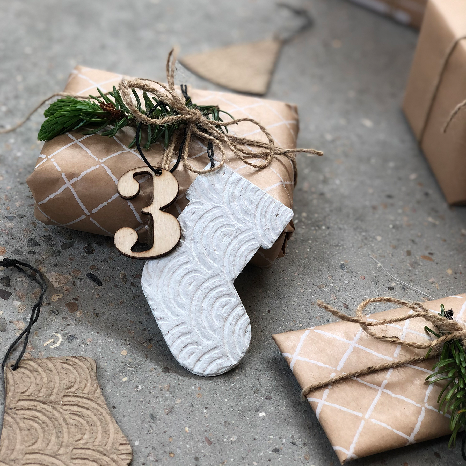 Set of 12 Zero Waste White Paper Christmas Decorations by Oohh Collection - Pasoluna