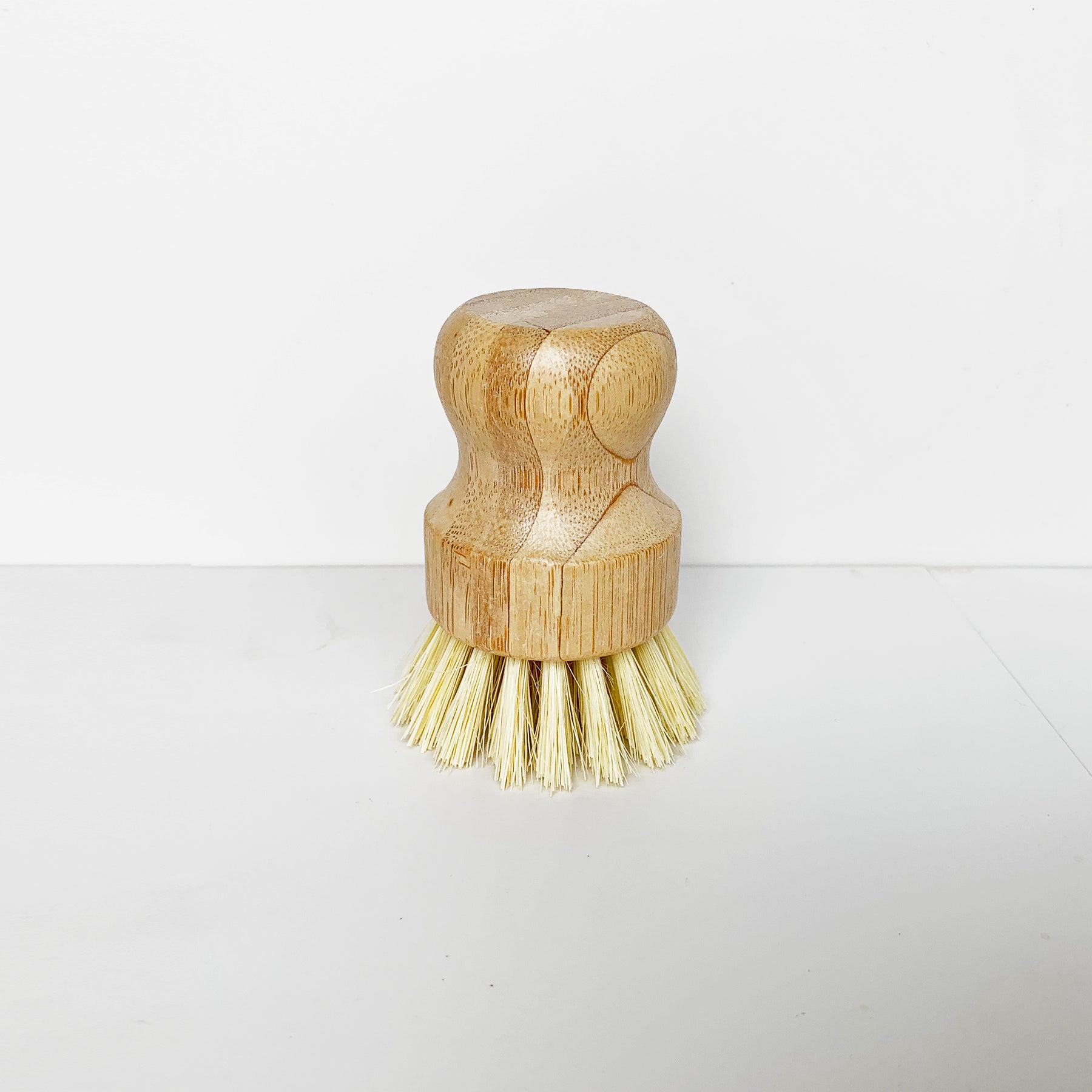 Bamboo wood sisal bristle pot scrubbing dish brush