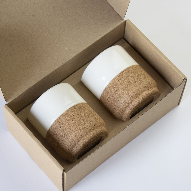 White handleless mug gift set in gift box