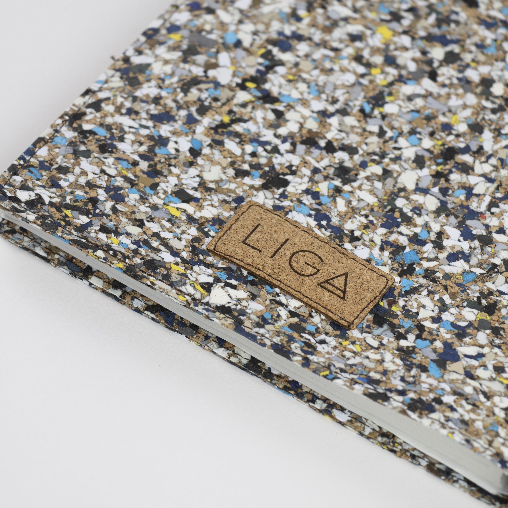 Close up of the Liga brand label